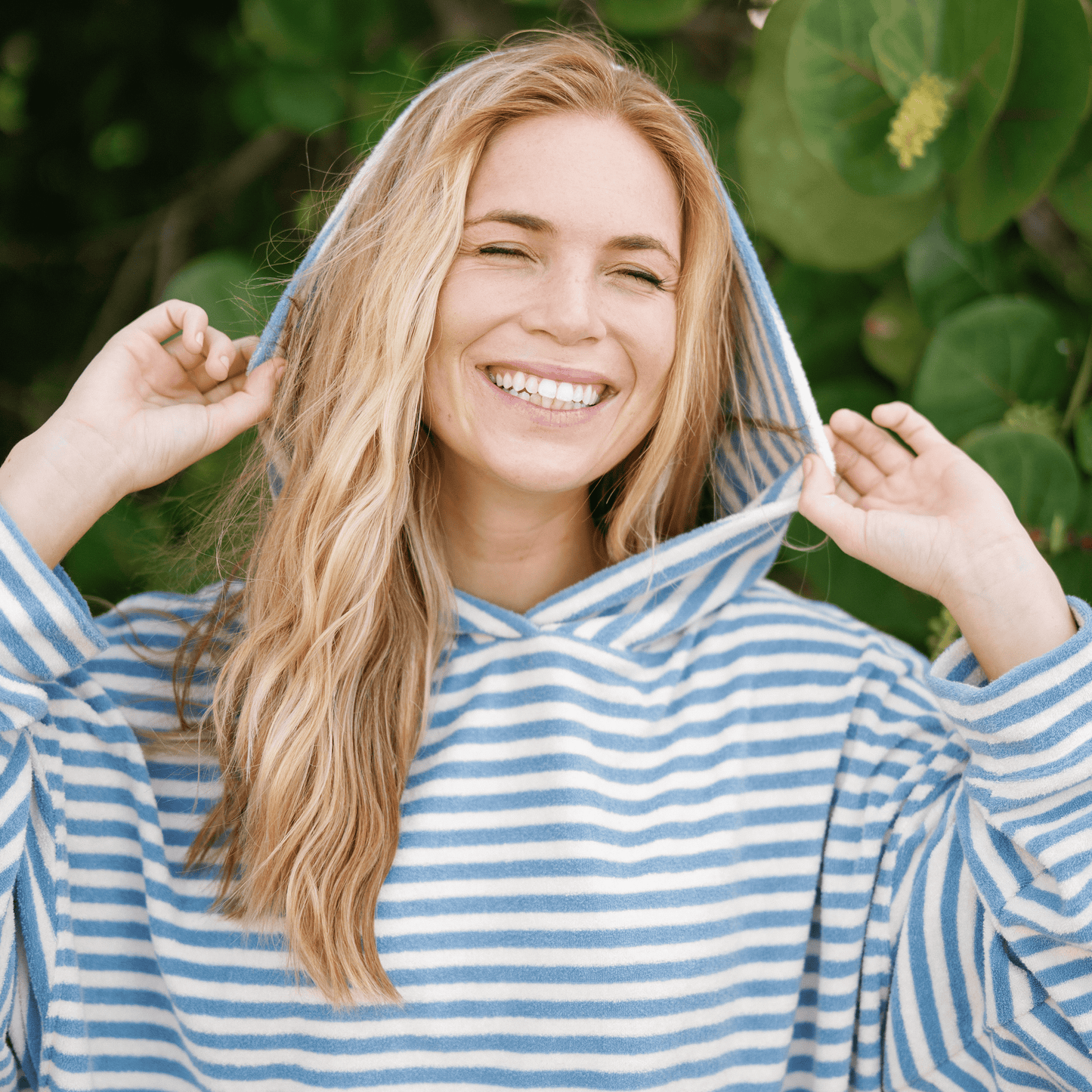 Lakeside_Hoodie