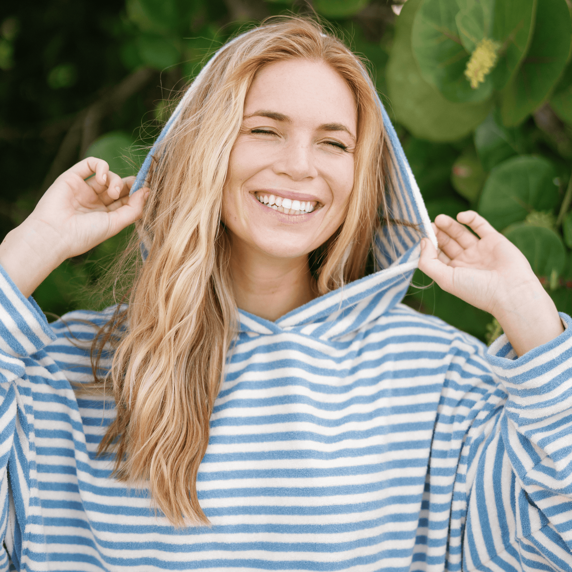 Lakeside_Hoodie